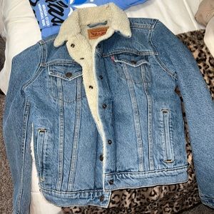Levis Sherpa lined Jean jacket